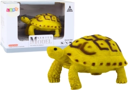 Figura coleccionable de tortuga amarillo-marrón