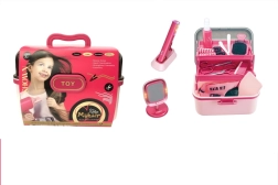 Estudio de peluquería infantil con plancha y espejo