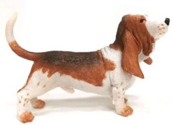 Figura de perro Basset