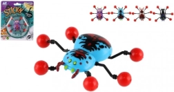 Araña que trepa por el vidrio