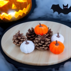 Decoración otoñal de calabazas y piñas, 8 unidades