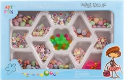 Set de cuentas de plástico en caja para niños
