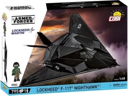 Modelo F-117 Nighthawk con 795 piezas