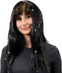 Peluca con cabello negro decorada con franjas doradas y estrellas