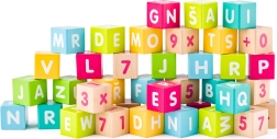 Cubos de colores con letras y números