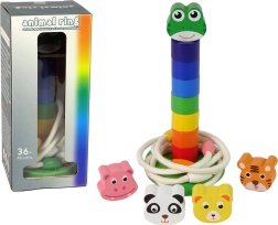 Pirámide educativa de madera y anillos con animales