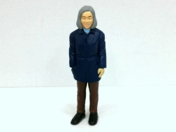Figura de hombre con chaqueta 12,6 cm