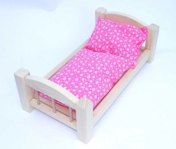 Cunita de madera para muñecas