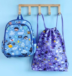 Saco deportivo infantil con motivo de piratas A Little Lovely Company
