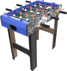 Futbolín de mesa con estructura de madera y contadores de goles