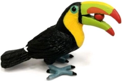Figura de tucán toco con fruta
