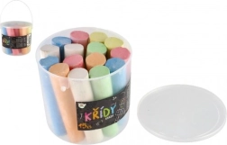 Tizas de acera de colores en cubo