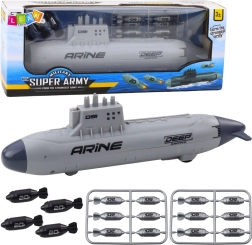 Submarino gris con torpedos y mecanismo 28 cm