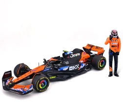 Modelo metálico McLaren MCL38 F1 1:24 con figura del piloto