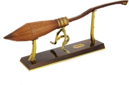 Puzzle 3D metálico HARRY POTTER Nimbus 2000 – METAL EARTH