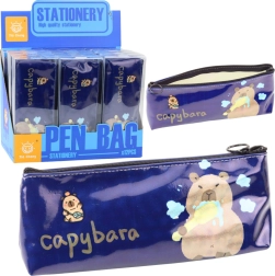 Estuche granate con capibara cepillándose los dientes
