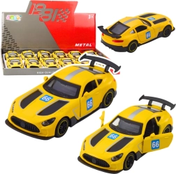Coche de carreras metálico 1:43 con mecanismo de retroceso (pull-back) y puertas que se abren – amarillo