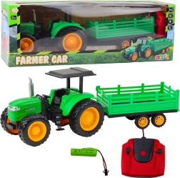 Tractor agrícola verde teledirigido con remolque