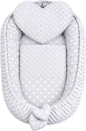 New Baby Nido de lujo reversible para bebé con almohadita y mantita Minky corazón gris