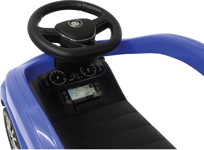 Sonidos en el volante y espacio de almacenamiento bajo el asiento