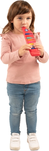 Toca soplando y pulsando las teclas