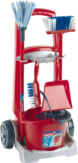 Cubo con escurridor y mopa para una limpieza realista