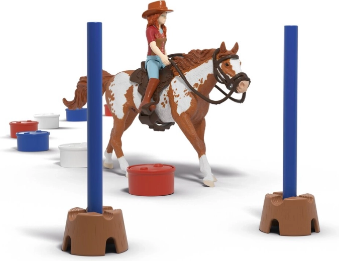 Entrenamiento de barrel racing y práctica con obstáculos