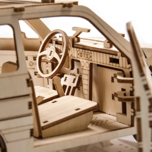 Interior elaborado y elementos abatibles