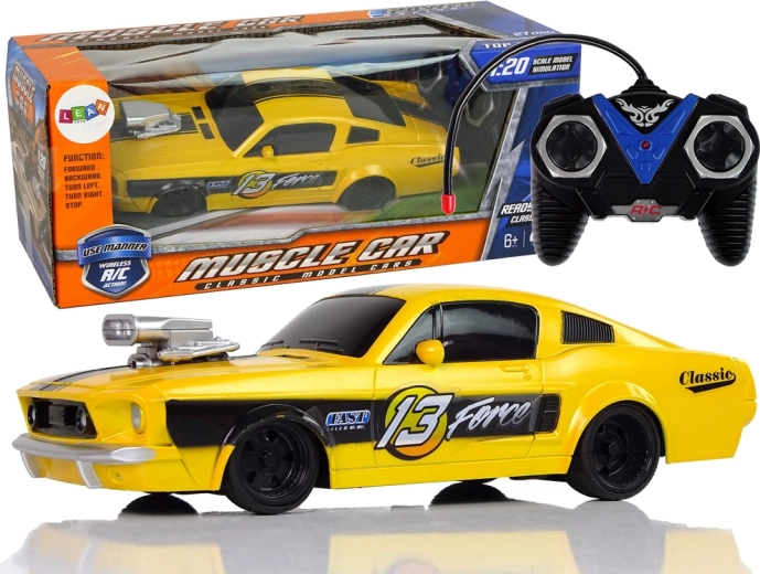 Coche deportivo RC 1:20 amarillo con mando a distancia