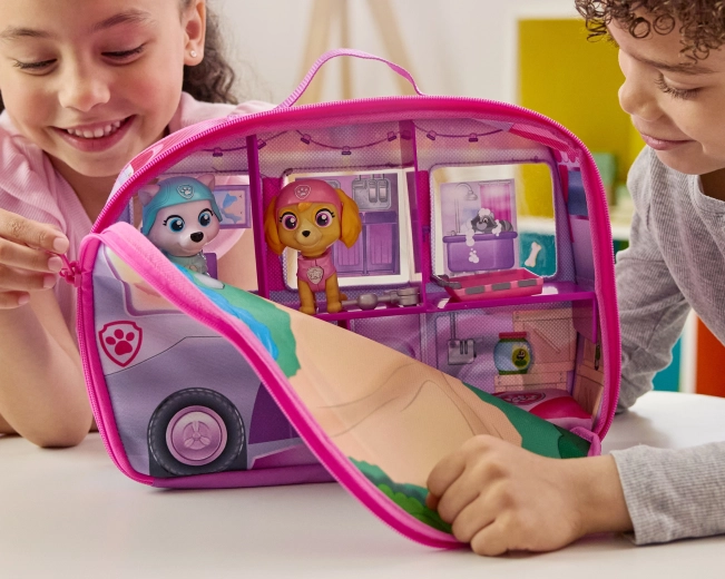 Caravana 2 en 1: maletín y mundo de juego