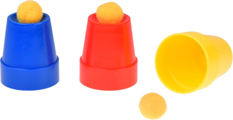 Cubiletes y bolitas: un clásico de los magos