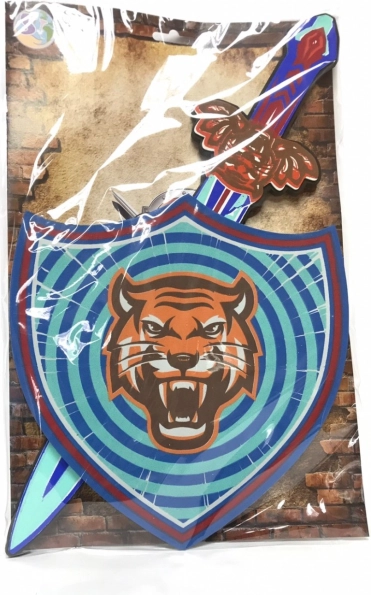 Espada y escudo de espuma con motivo de tigre