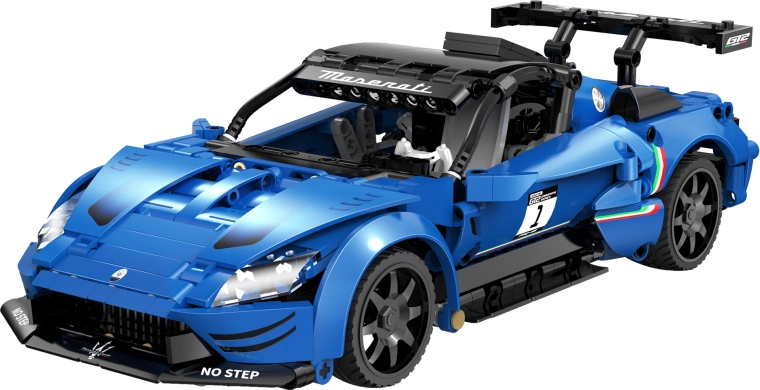 Modelo realista MASERATI GT2 a escala 1:14