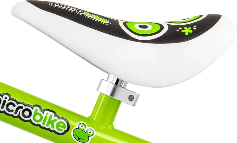 Asiento cómodo y posibilidad de ajustar la altura