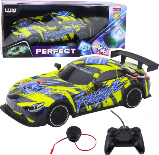 Coche de carreras RC con carrocería luminosa – amarillo