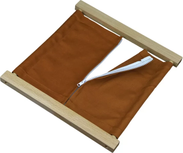 Bastidor Montessori de abrochar con cremallera
