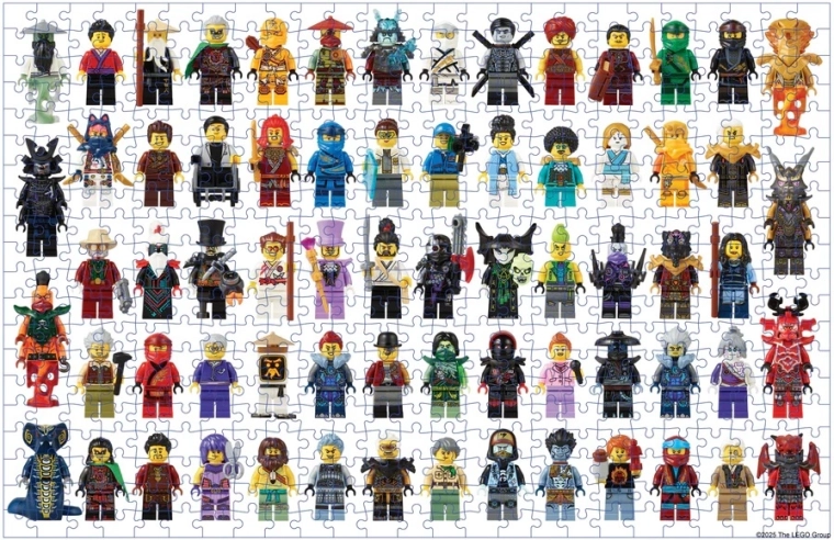 Más de 60 minifiguras de 15 años de NINJAGO