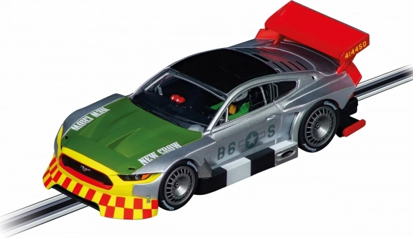 Coche de carreras Ford Mustang GTY Carrera Evolution a escala 1:32