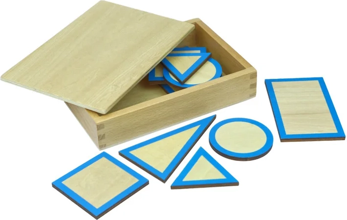 Moyo Montessori bases para cuerpos geométricos con caja