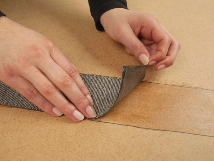 Tira flexible con estructura realista