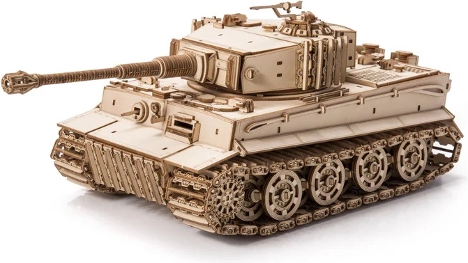 Modelo detallado de madera del tanque Tiger M1