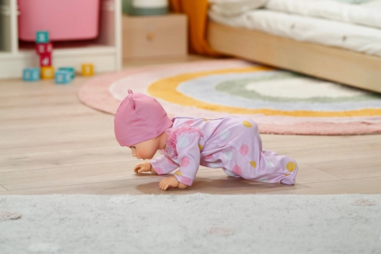 Puede gatear como un bebé de verdad