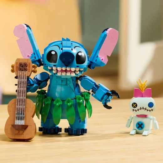 Stitch articulado como decoración para la habitación