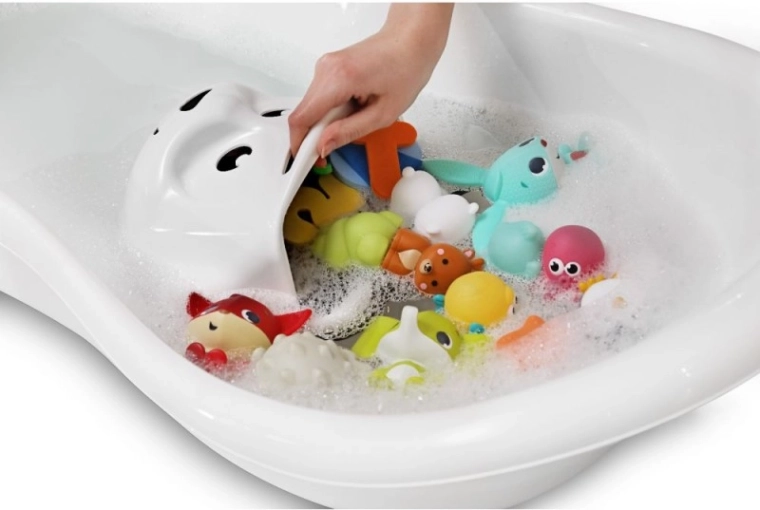 Diversión y orden durante el baño