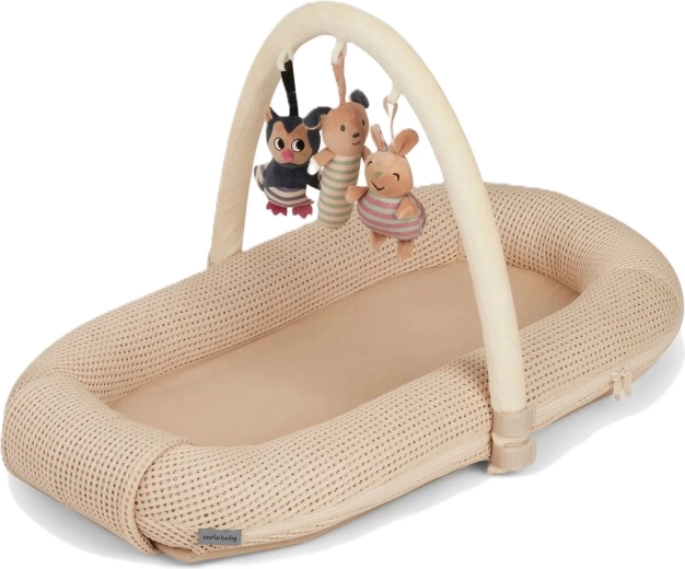 Nido Carlo Baby con arco de juegos beige