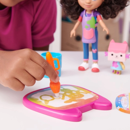 Pintura mágica con agua sin desorden