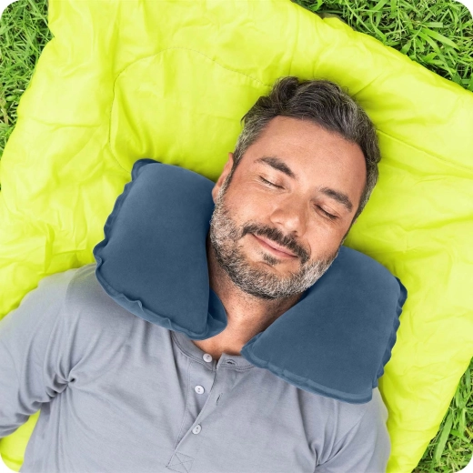 Soporte ergonómico para el cuello en los viajes