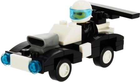 Cuatro coches de carreras diferentes