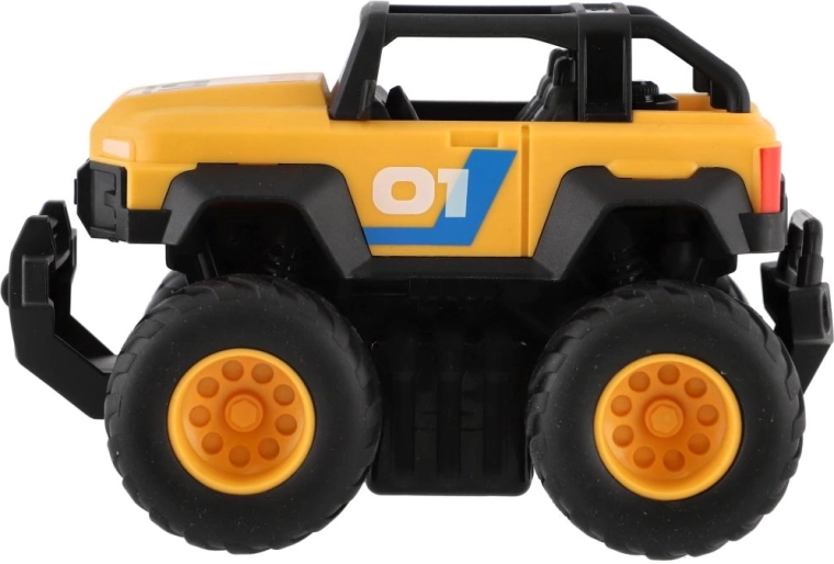 Grandes ruedas off-road y construcción robusta