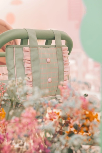 Bolso desmontable y práctico espacio de almacenamiento
